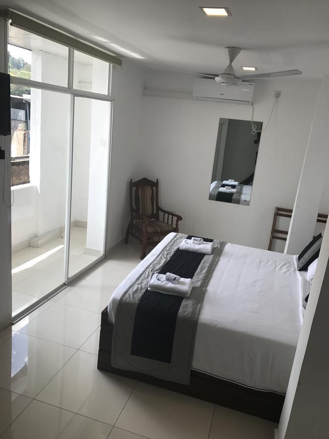 Impala City Hotel And Hostel Kandy 50 Экстерьер фото